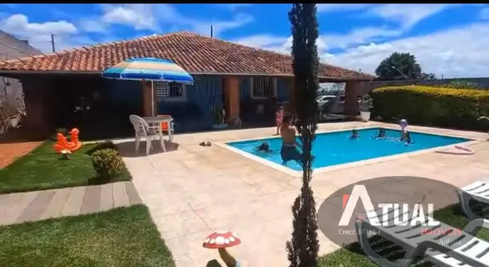 ALUGA-SE CASA COM PISCINA EM JARINU