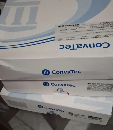 Vendo CAIXA - BOLSA DE COLOSTOMIA. .