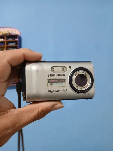 Câmera digital Samsung 5 mp leia a descrição do anúncio