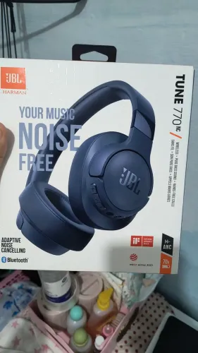 JBL Tune 770NC Bluetooth com Cancelamento de Ruído (Apenas 1 Semana de Uso) - Impecável