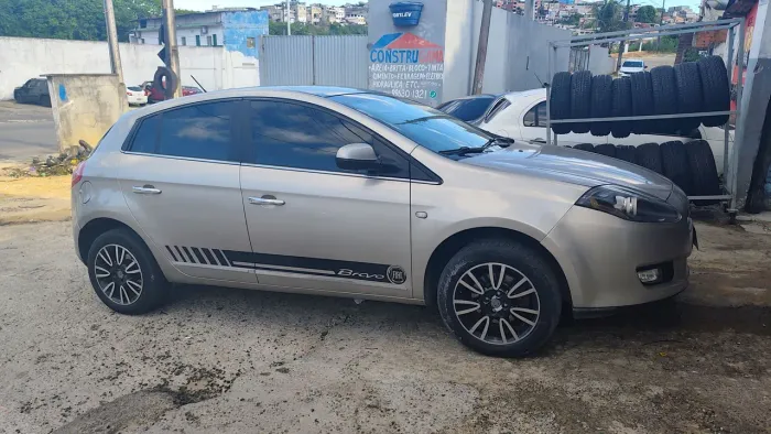 Fiat Bravo Essence 1.8 Flex 16V 5P 2013