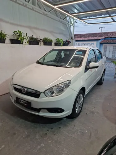 Fiat Grand Siena Tetrafuel 1.4 EVO F. Flex 8V 2014