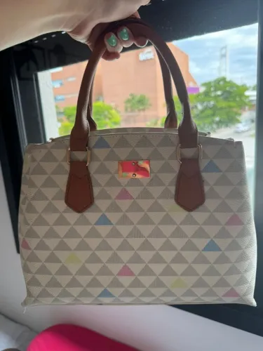 Bolsa Renner com Porta Moedas e Estampa Triângulos