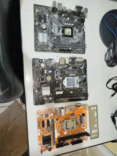 3 Placas mãe com defeito