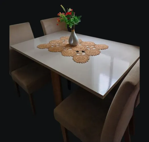 Mesa com cadeiras