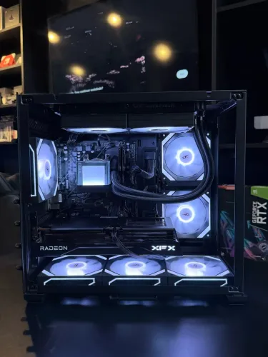 Pc gamer com gabinete lian e rx9060xt 16gb