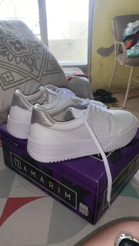 Tênis feminino nunca usado
