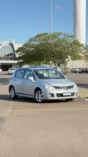 Nissan Tiida SL 1.8/1.8 Flex 16V Aut. 2011