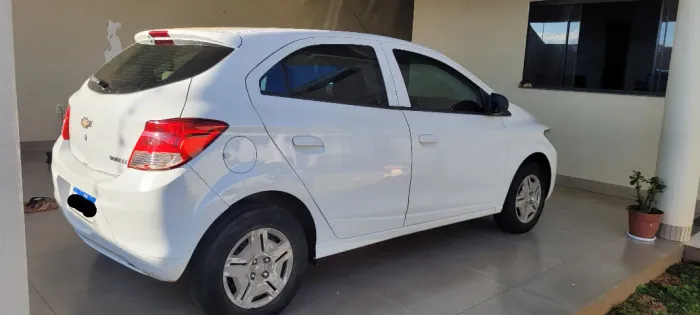 Chevrolet Onix Hatch LT 1.0 8V Flex Power Mec. 4P 2015