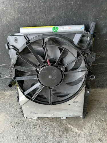 Kit Radiador Do Peugeot 208 2024 ?