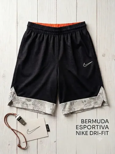 Bermuda Esportiva Nike Dri-FIT