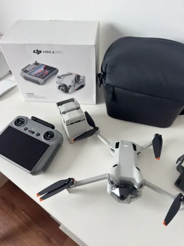 Drone DJI Mini 4 Pro - Combo PLUS / NOVINHO!
