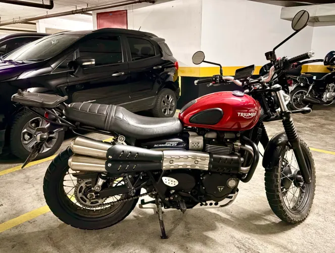 Triumph Street scrambler 900cc impecável