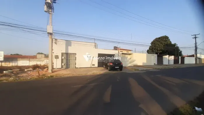 CASA DUPLEX NO BAIRRO TRÊS ANDARES