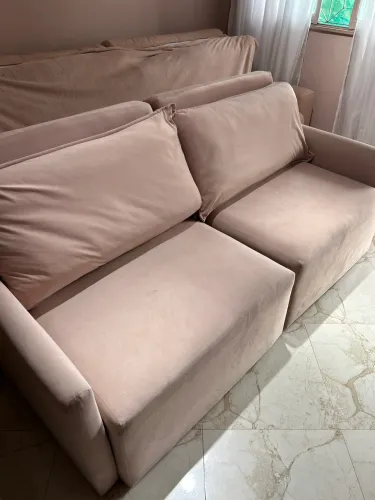 Sofá 2 lugares rosa