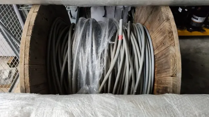 cabo de alumínio coberto, 1x50mm², 15KV, conforme a NBR 11873