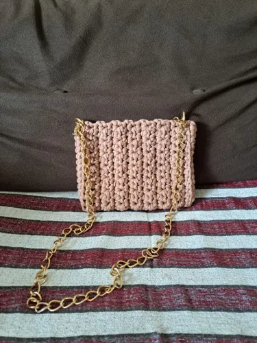 Bolsa feminina de crochê