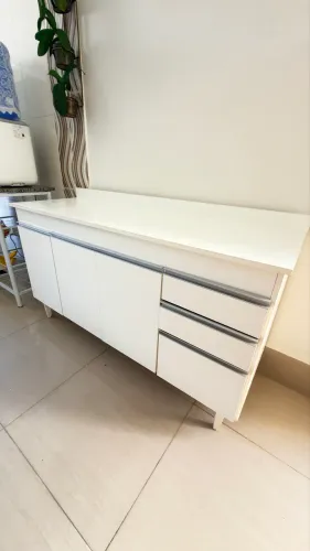 Balcão de cozinha com tampo 150cm x 52cm 3 portas e 2 gavetas branco