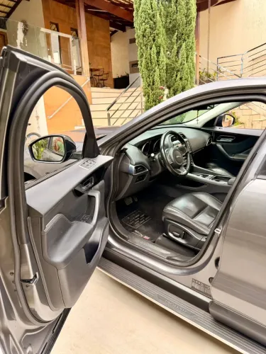 Jaguar F-Pace 2.0 Prestige 250cv Aut. 2018