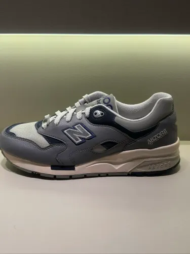 Tênis New Balance 1600 edição limitada, ORIGINAL, SEM USO, tamanho 40 Brasil, 8 1/2 EUA!