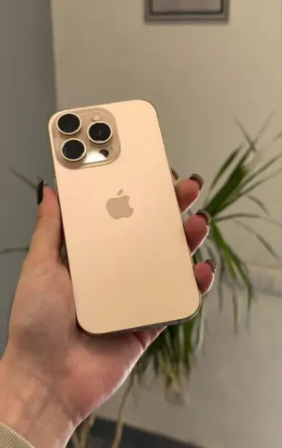 iPhone 16 Pro Titânio Desert 128 GB 6 meses de garantia