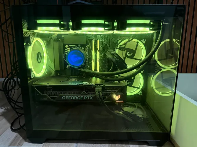 PC Gamer High-End i7 14700KF + RTX 4070 Ti SUPER + 32GB DDR5