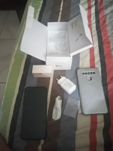 Celular LG k61 completo