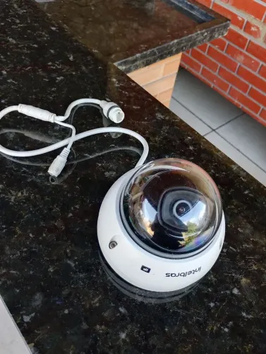 Câmera Intelbras IP FULL HD