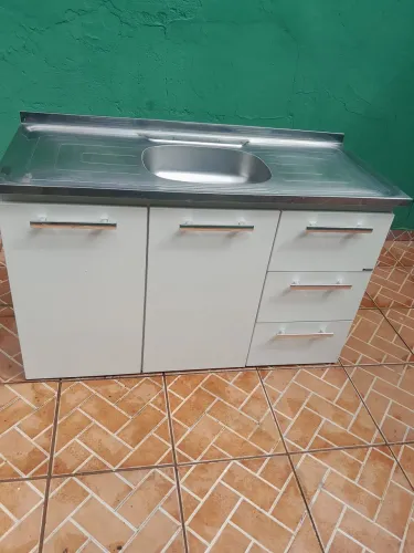 Pia e gabinete cozinha R$ 210,00