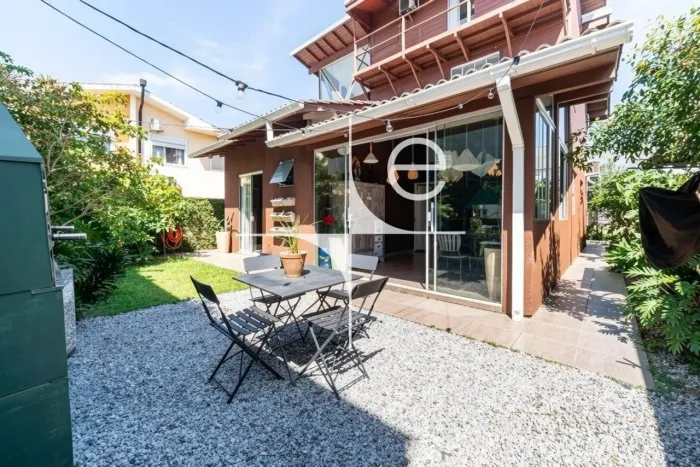 Casa 3 quartos no bairro Campeche - Florianópolis