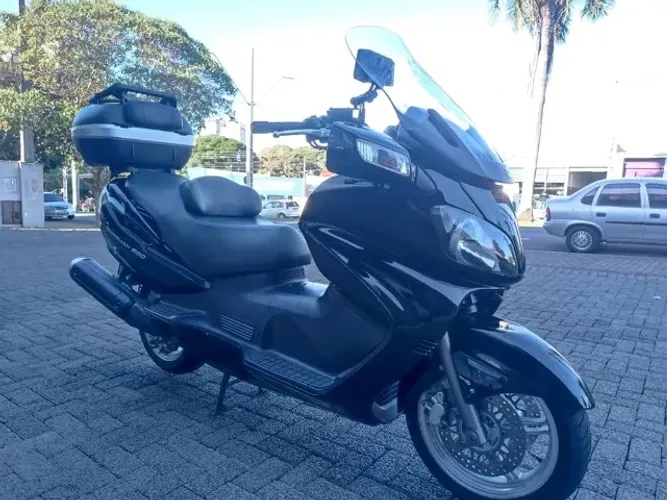 Suzuki Burgman 650