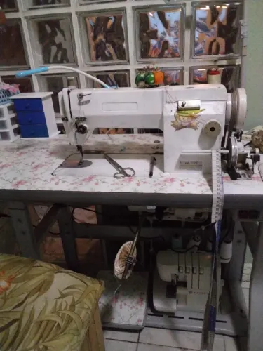 Máquina reta industrial 