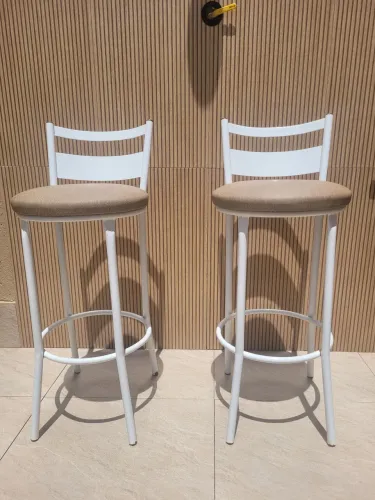 Vendo Banquetas.