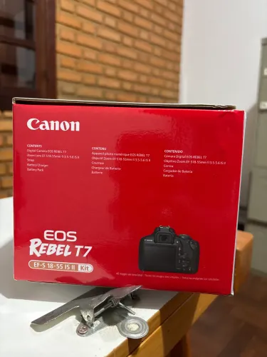 Câmera fotográfica Canon Rebel t7+