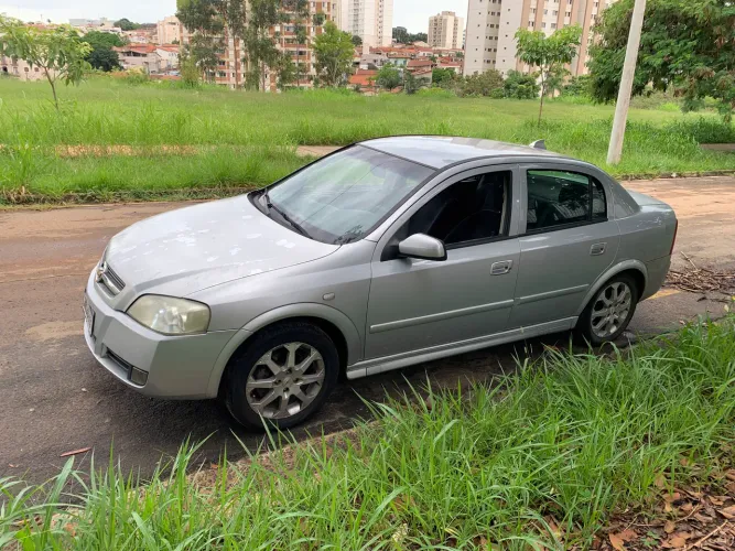 Chevrolet Astra Sed. Advant. 2.0 8V MPFI Flexp. 4P 2011