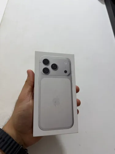 VENDO/TROCO: IPHONE 17 PRO 512GB SILVER, LACRADO ! 