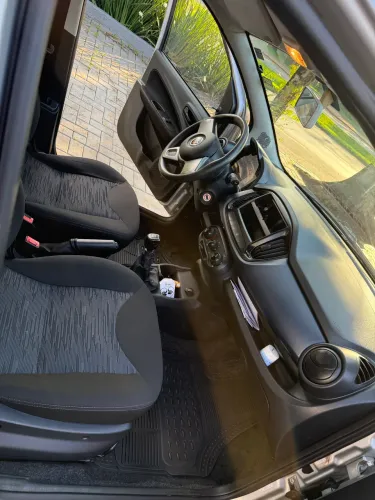 Fiat Uno Attractive 1.0 EVO Fire Flex 8V 5P 2020