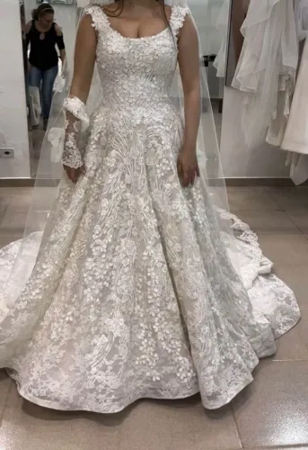 Vestido de Noiva - Princesa, Todo bordado de renda francesa
