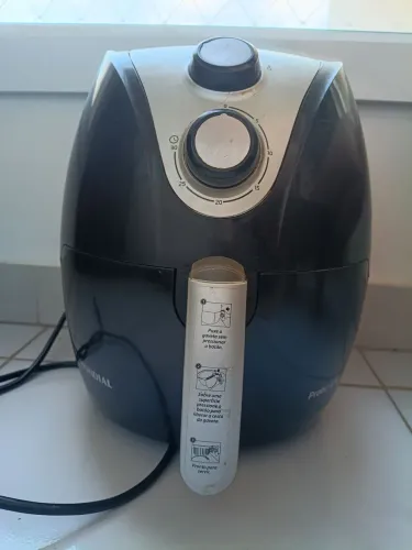 Fritadeira elétrica (Air fryer) Mondial (Modelo AF 16) 2,4 litros - Usada