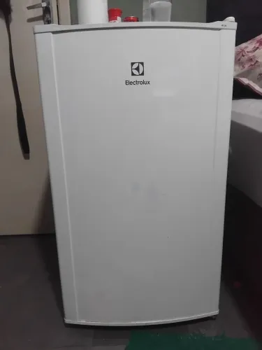 Frigobar Electrolux RE120 barato 