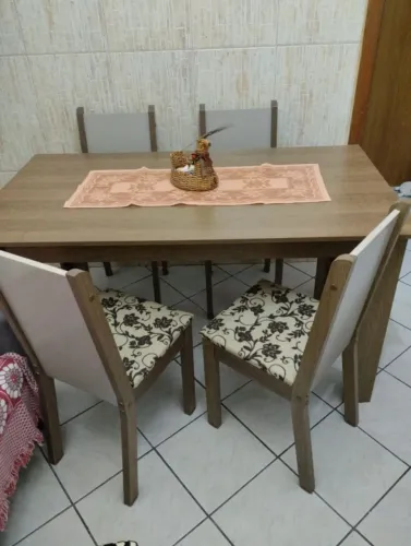 Mesa de jantar 4 lugares