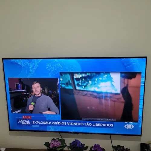 Tv tcl 70 polegadas.
