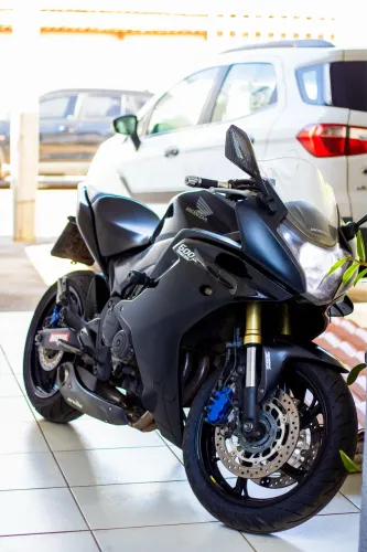 Honda CBR 600 - Esportiva, Linda e Muito Conservada