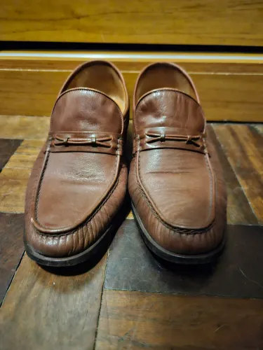 Sapato de couro tamanho 40