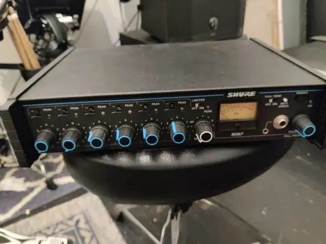 Mixer Shure Muito Bom 6 canais  com phmtom 