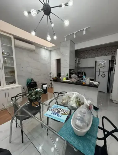 Linda casa Térrea à venda no Condomínio Breeze Housing no Bom Clima