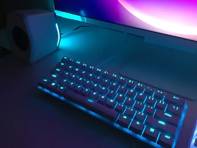 Teclado Mecânico Razer Huntsman Mini Switch Purple