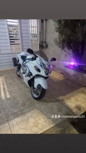 Moto sem nada pra fazer 