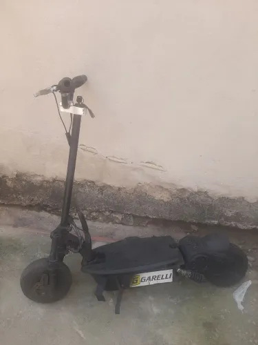 Vendo/troco coisas a fazer no patinete!
