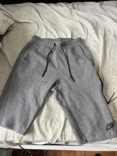 Shorts nike- bolso longo